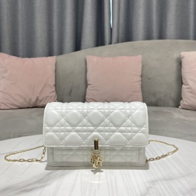 Wholesale Luxury Dior Lady Dior Chain Pouch S0937Onmj_M030