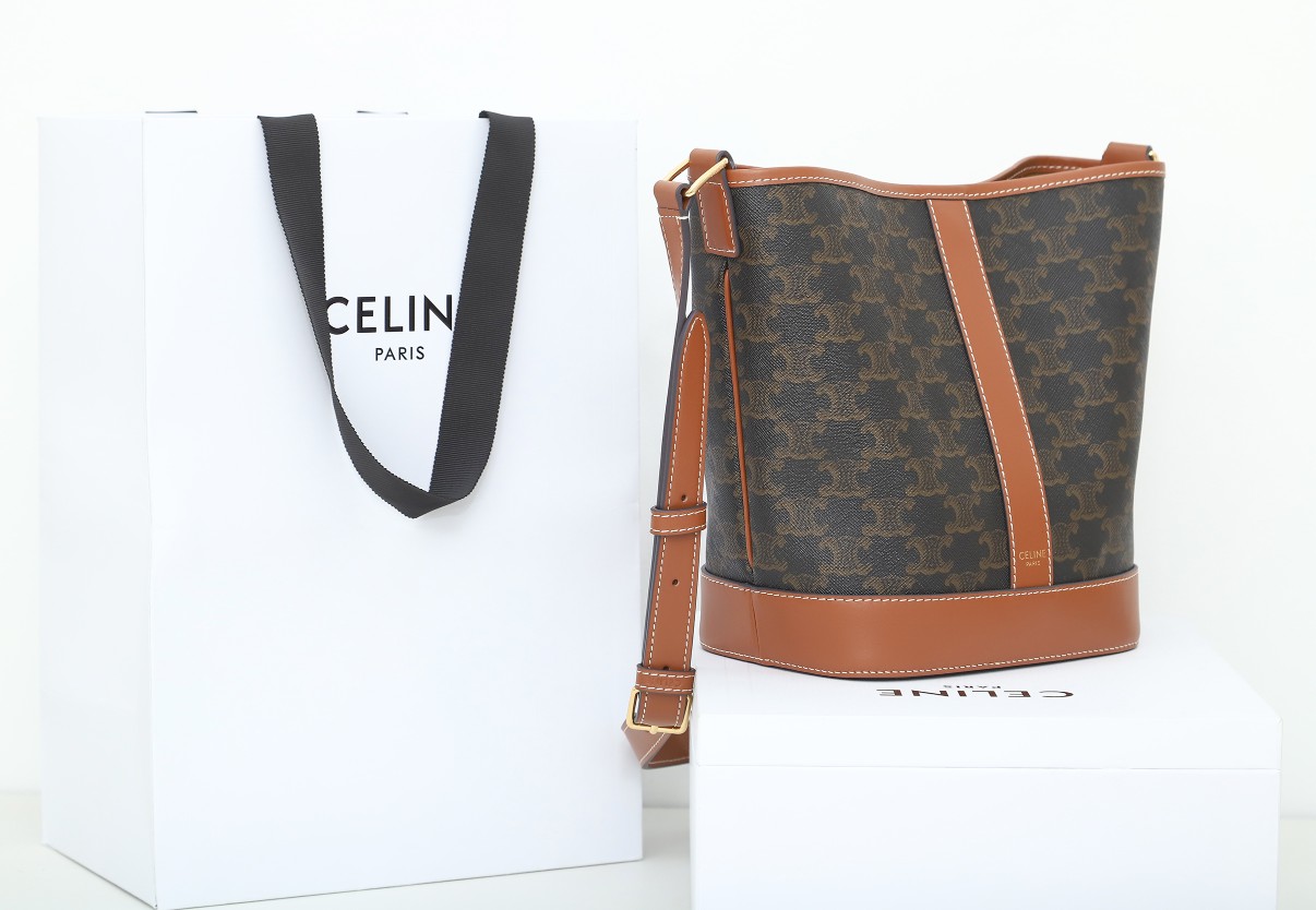 Wholesale Luxury Celine Medium Bucket In Triomphe - Image 9