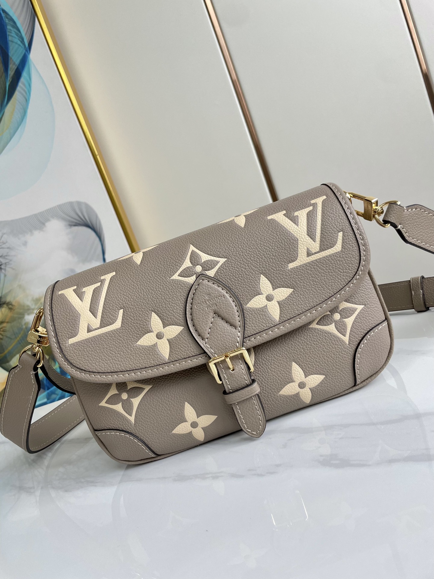 Wholesale Luxury Louis Vuitton Diane M46583 - Image 9