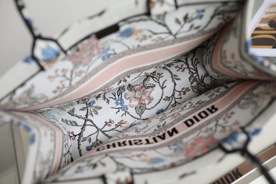 Wholesale Luxury Dior Book Tote White Multicolor Dior Petites Fleurs Embroidery - Image 4
