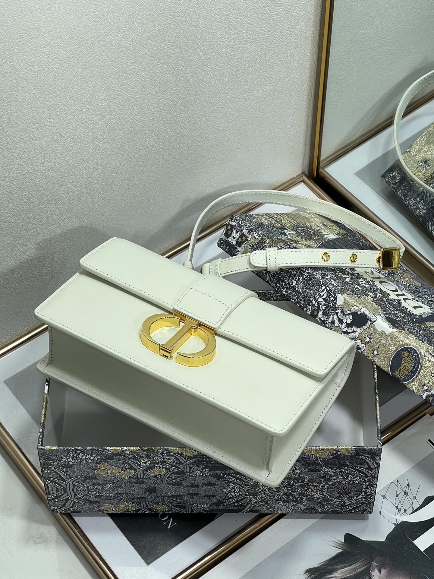 Wholesale Luxury Dior 30 Montaigne Bag White Box Calfskin S2110Umos_M991 - Image 6