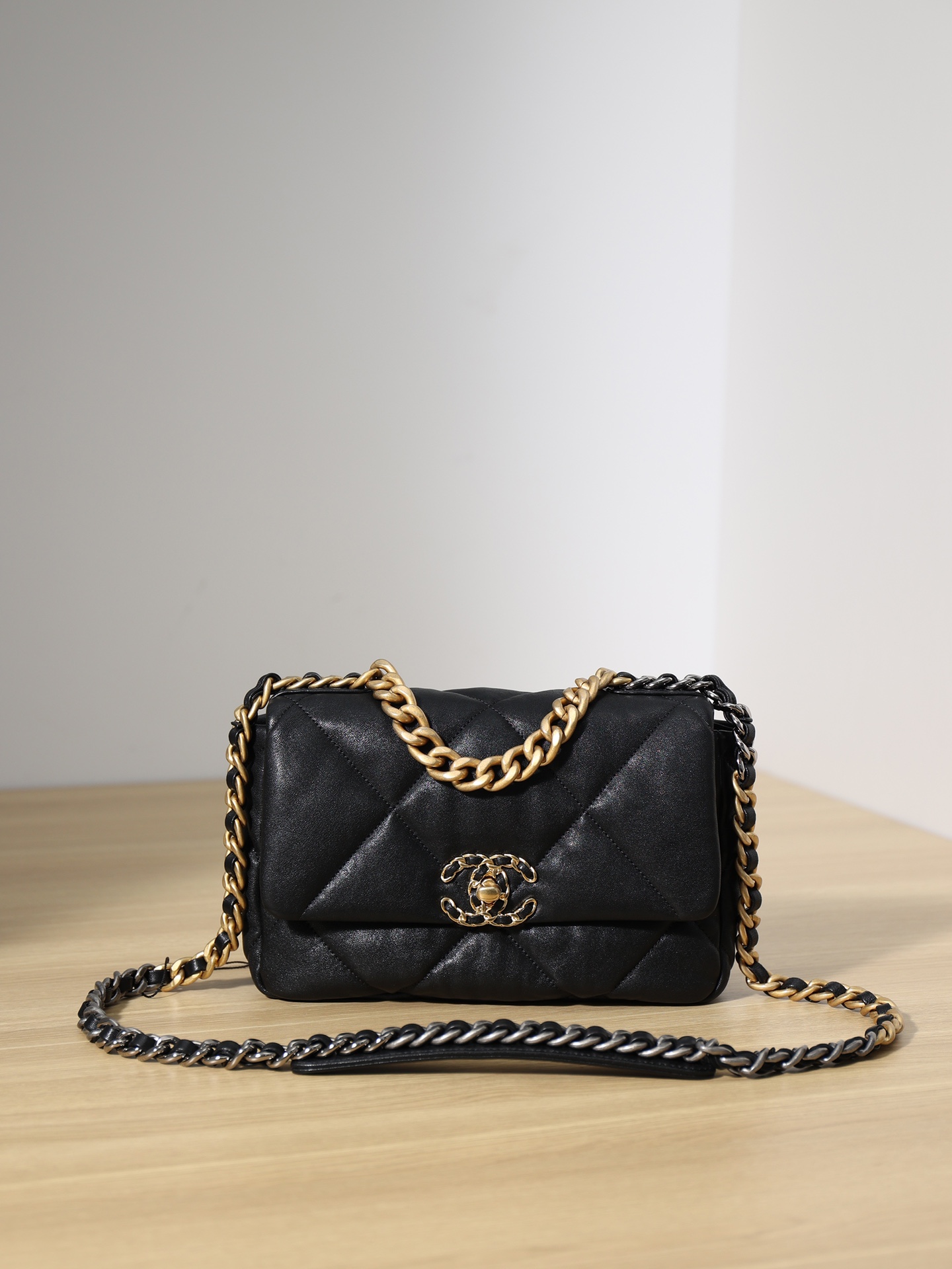 Wholesale Luxury Chanel Cf 19 Black Handbag