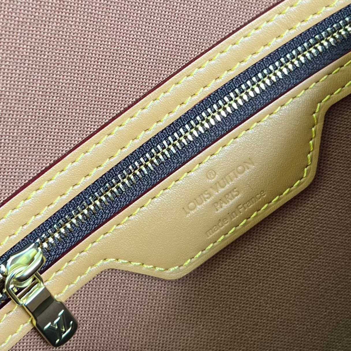 Wholesale Luxury Louis Vuitton Gibeciere Pm Shoulder Bag M42248 - Image 2