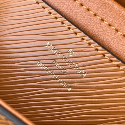 Alternative view of Wholesale Luxury Louis Vuitton Twist Mm M21555