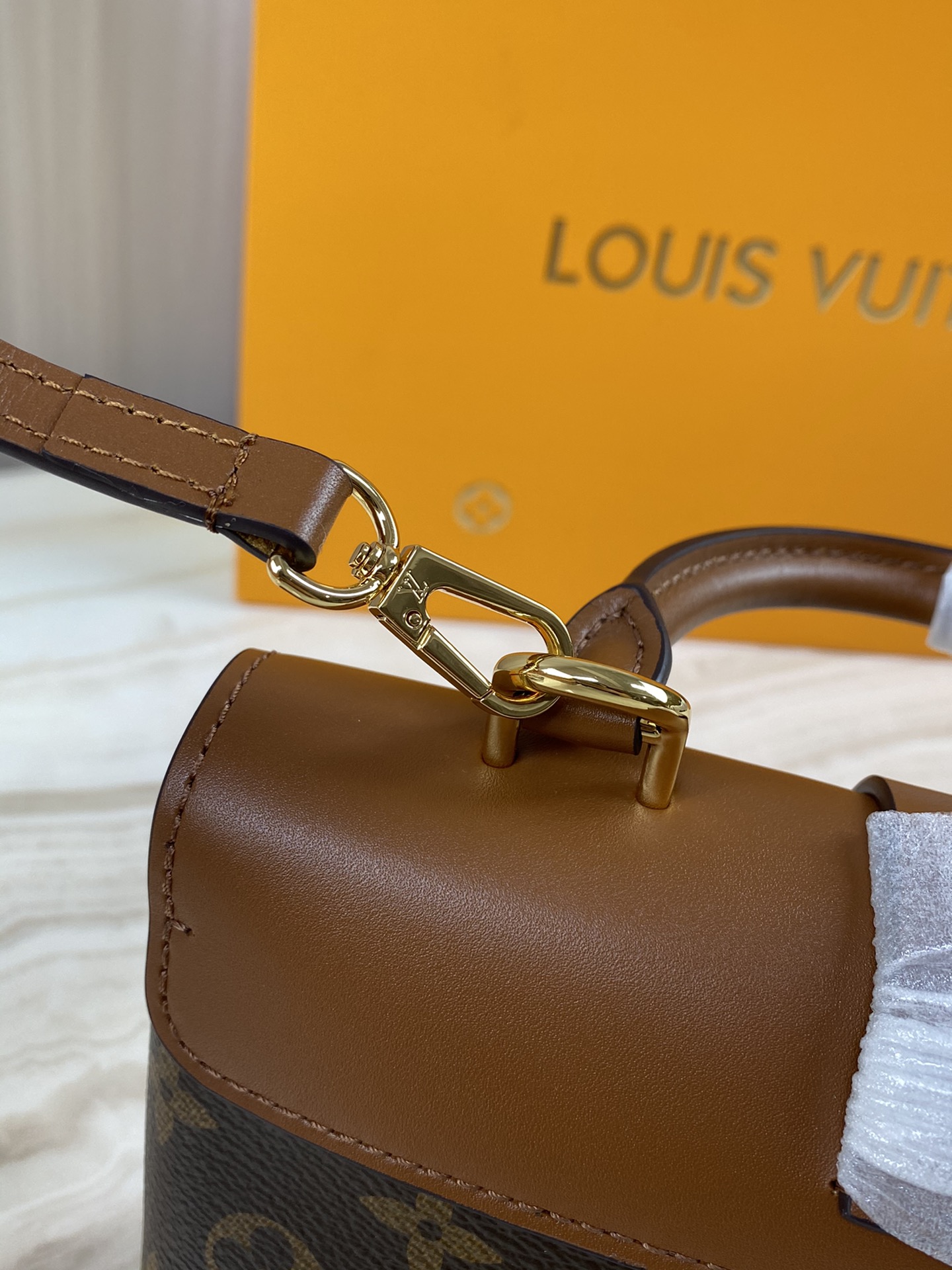 Wholesale Luxury Louis Vuitton Locky Bb M44654 - Image 6
