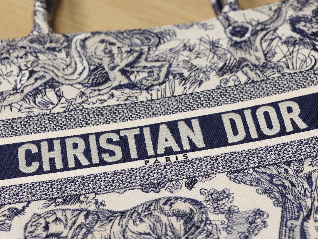 Wholesale Luxury Dior Medium Book Tote Blue Toile De Jouy Embroidery M1295Ztdt_M808 - Image 4