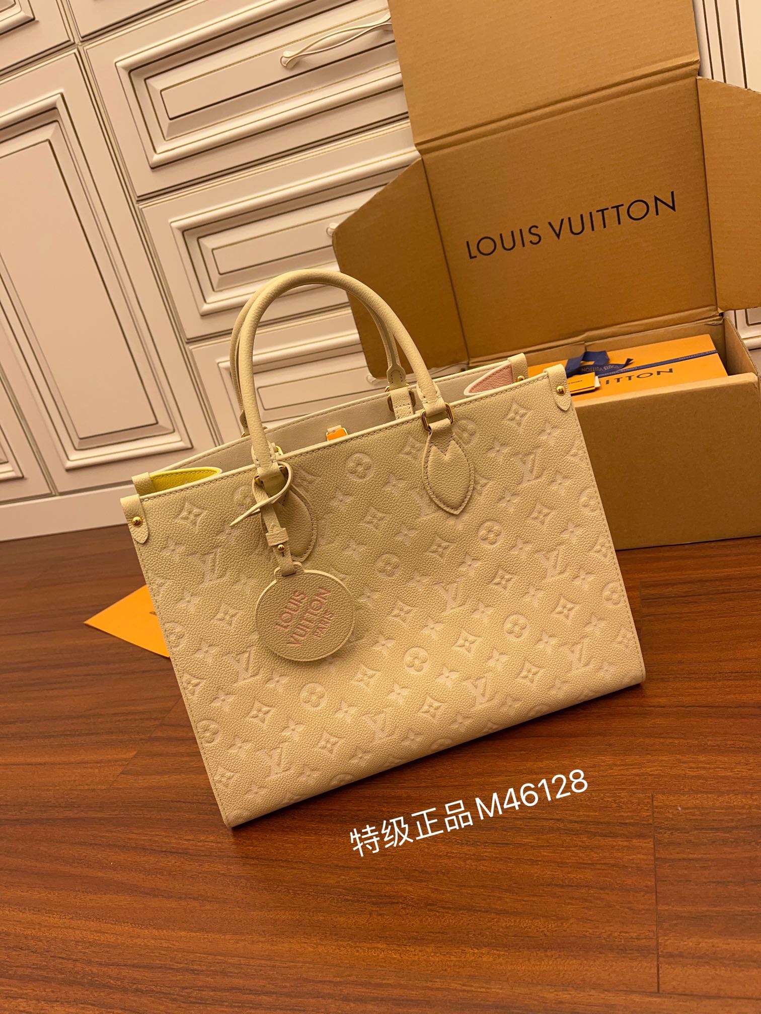 Wholesale Luxury Louis Vuitton Onthego Mm Rose Beige M46128 - Image 7