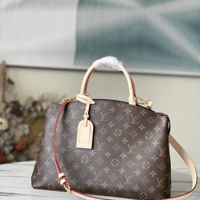 Wholesale Luxury Louis Vuitton Grand Palais M45898
