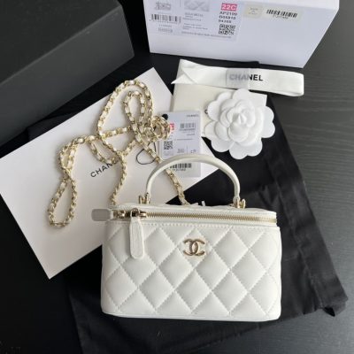 Wholesale Luxury Chanel 22 White Ap2199