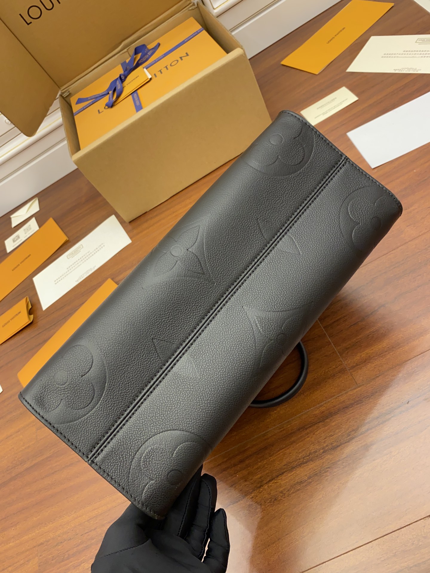 Wholesale Luxury Louis Vuitton Onthego Mm M45595 - Image 8