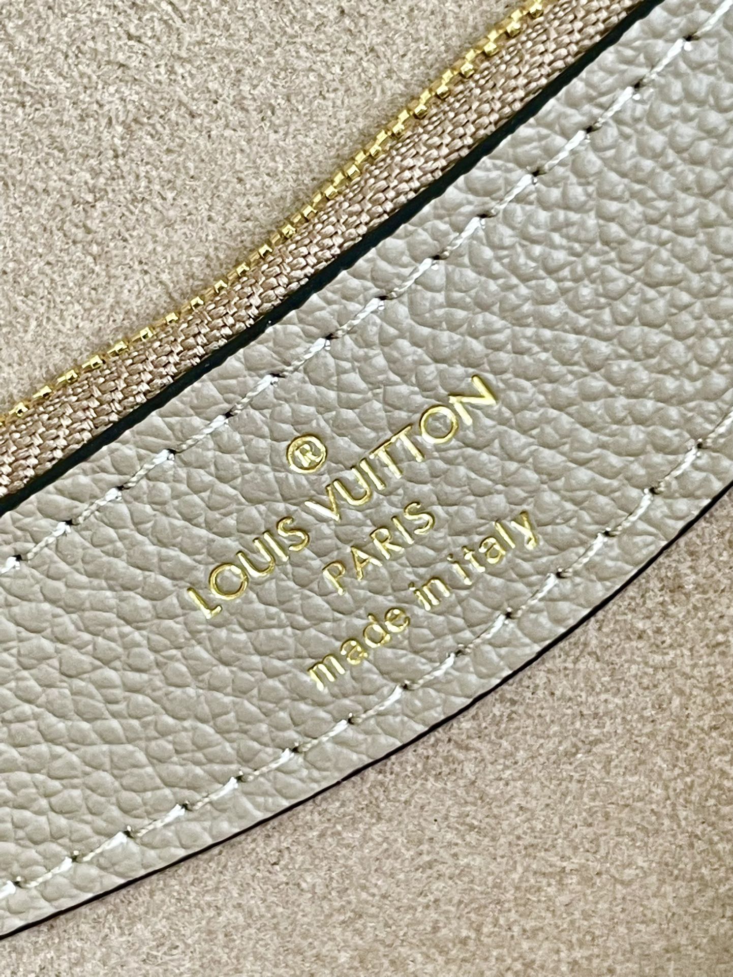 Wholesale Luxury Louis Vuitton Diane M46583 - Image 3