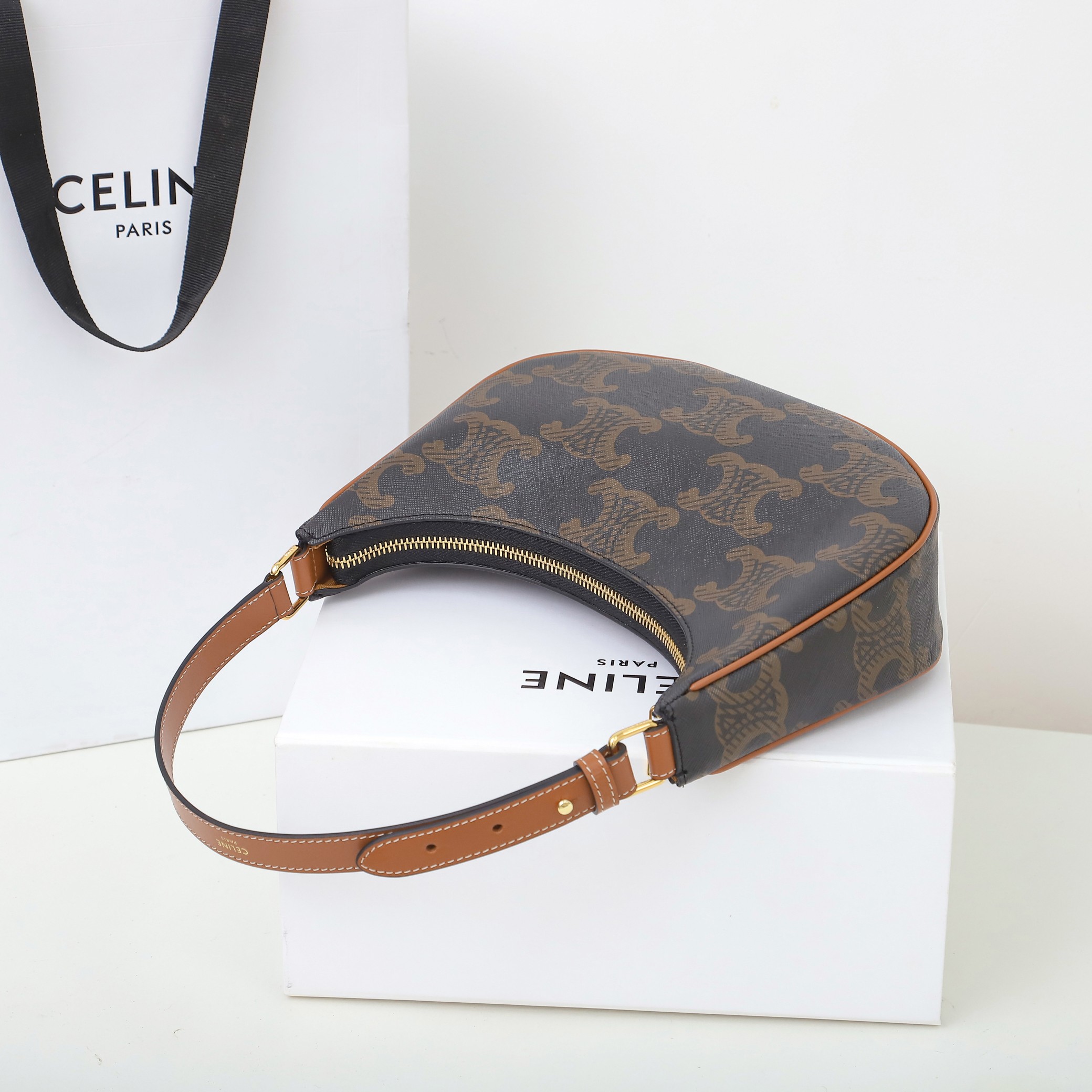 Wholesale Luxury Celine Ava Bag In Triomphe Canvas - Image 5