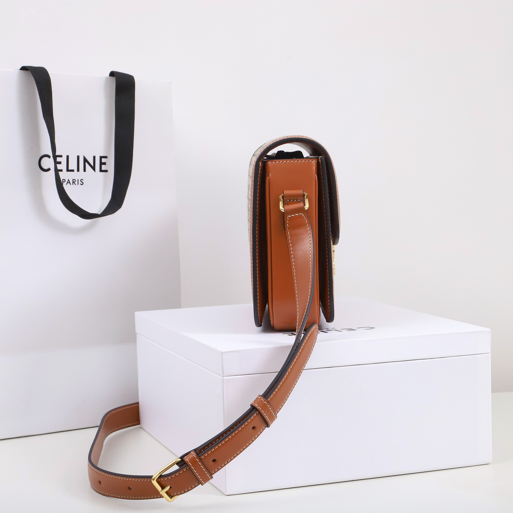 Wholesale Luxury Celine Classique Triomphe Bag - Image 9