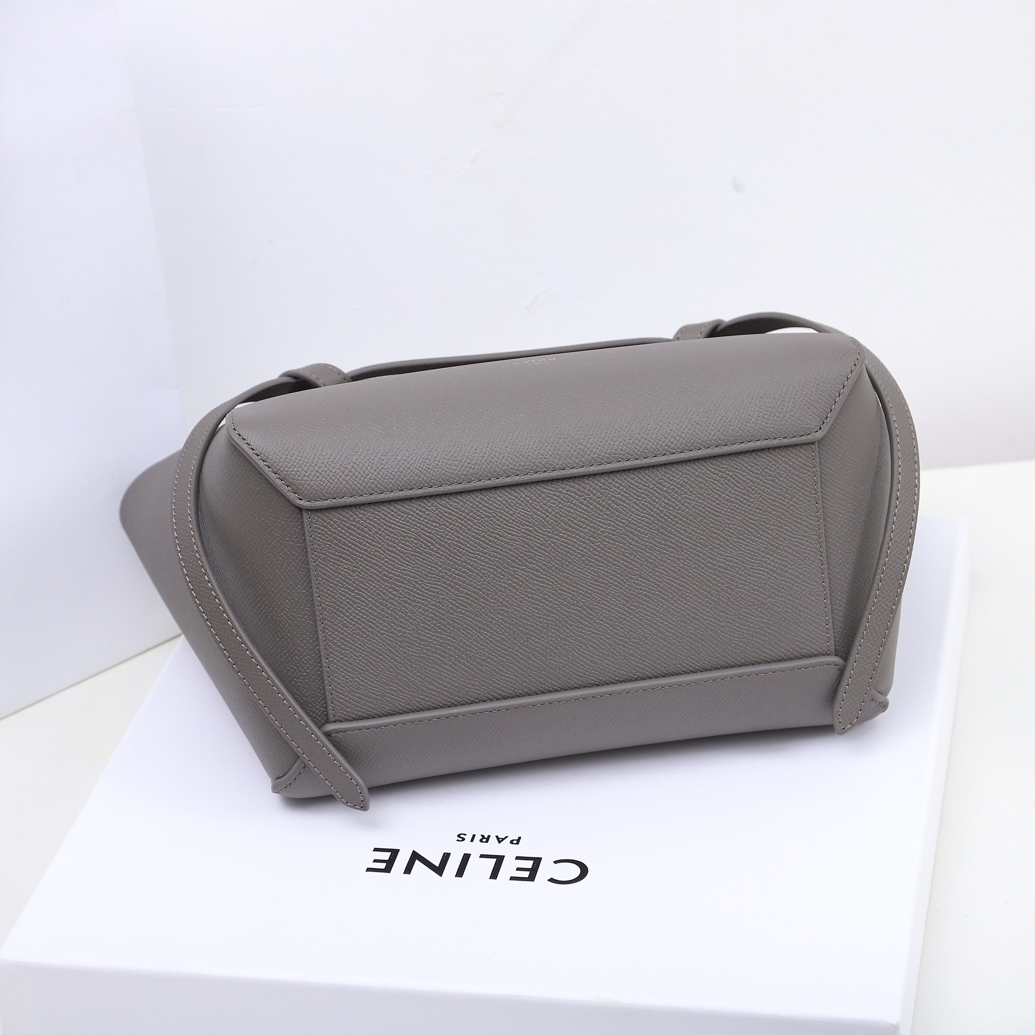 Wholesale Luxury Celine Luggage Handbag In Drummed Calfskin 189023 - Image 9