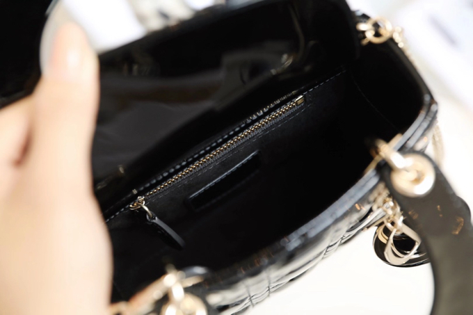 Wholesale Luxury Dior Mini Lady Dior Bag Black Patent Cannage Calfskin M0565Pwrt_M900A - Image 6