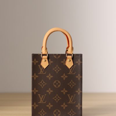Wholesale Luxury Louis Vuitton Petit Sac Plat M81295