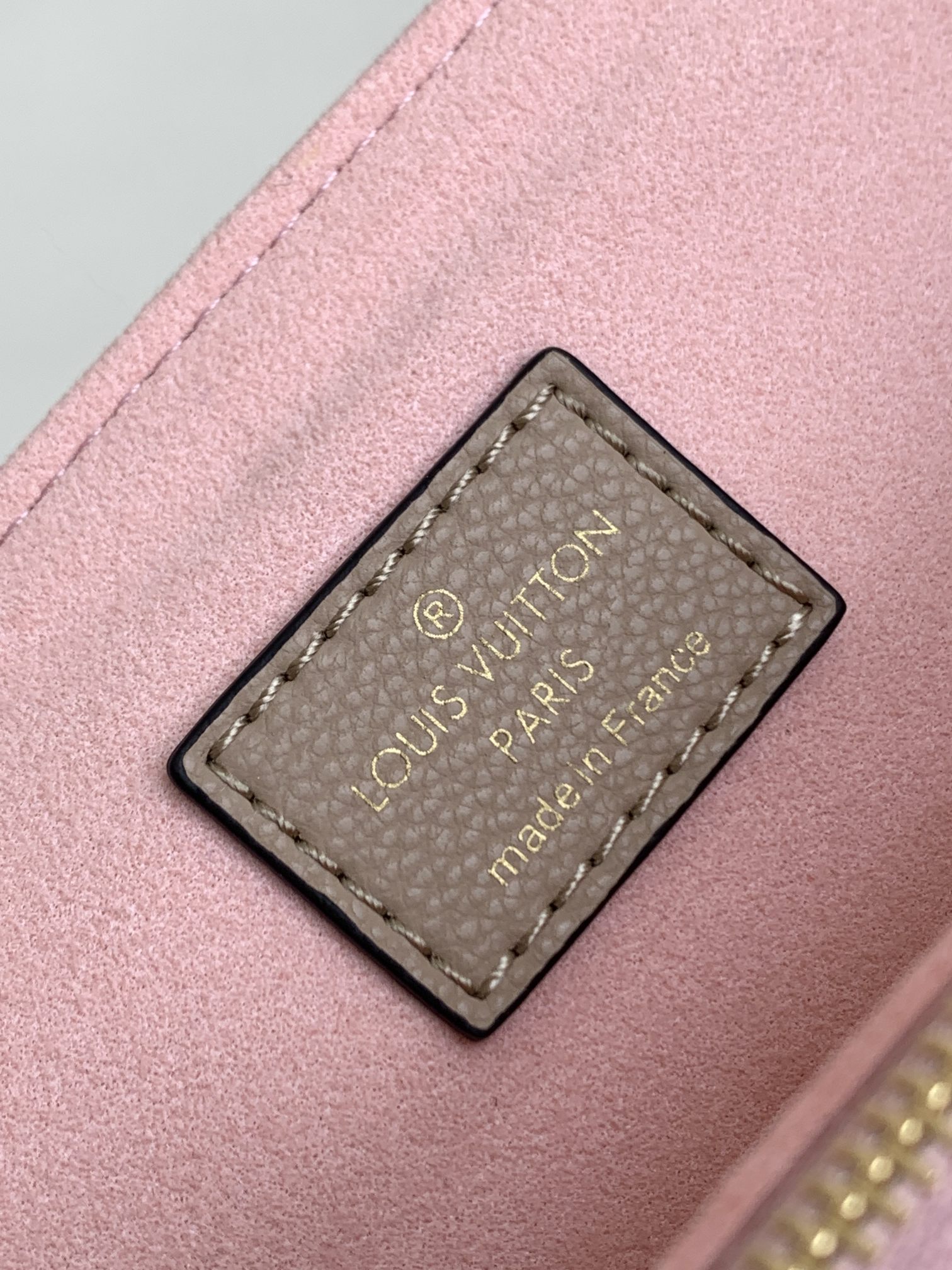 Wholesale Luxury Louis Vuitton Lockme Shopper M58927 - Image 2