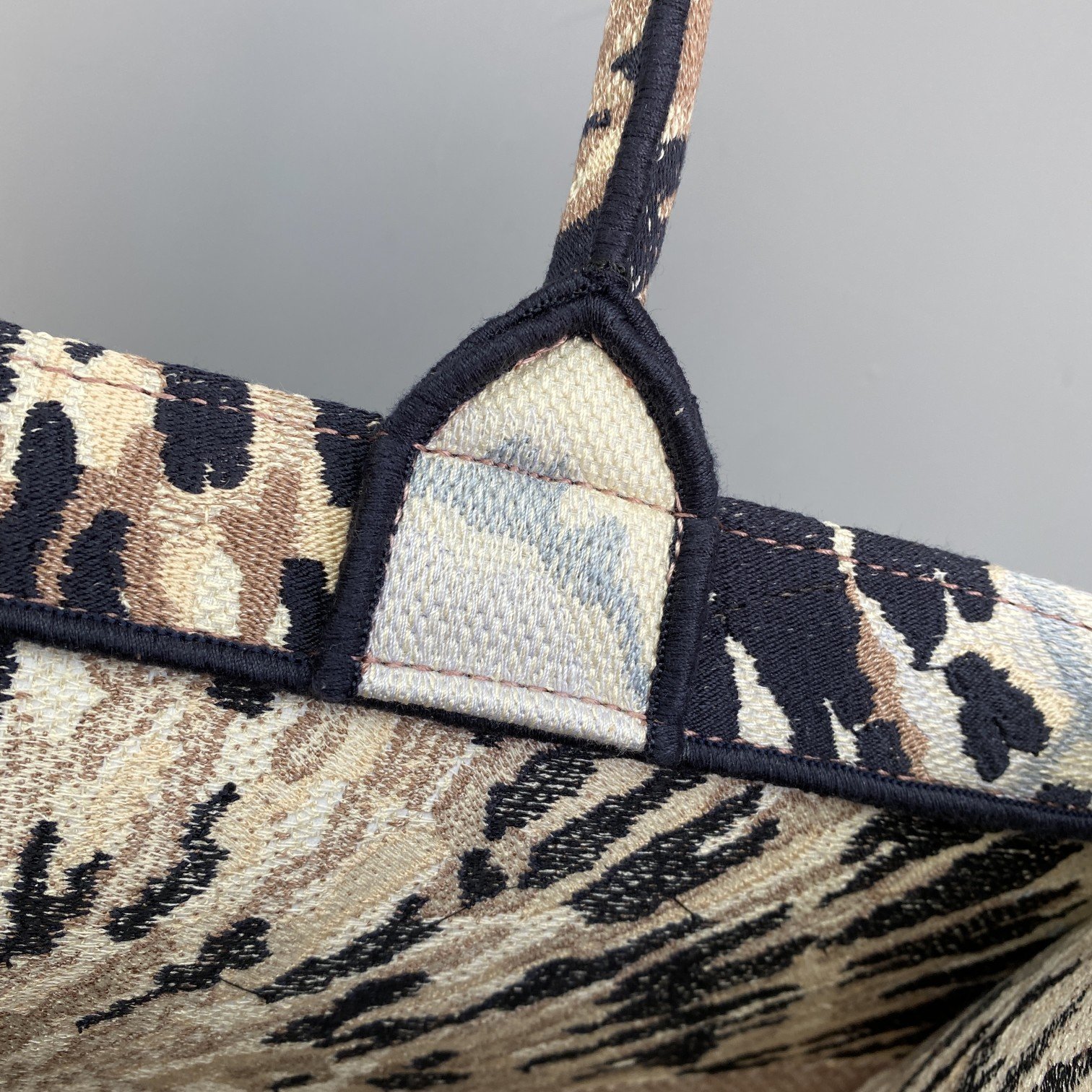 Wholesale Luxury Dior Book Tote Dior Rnave DInfini Embroidery - Image 2