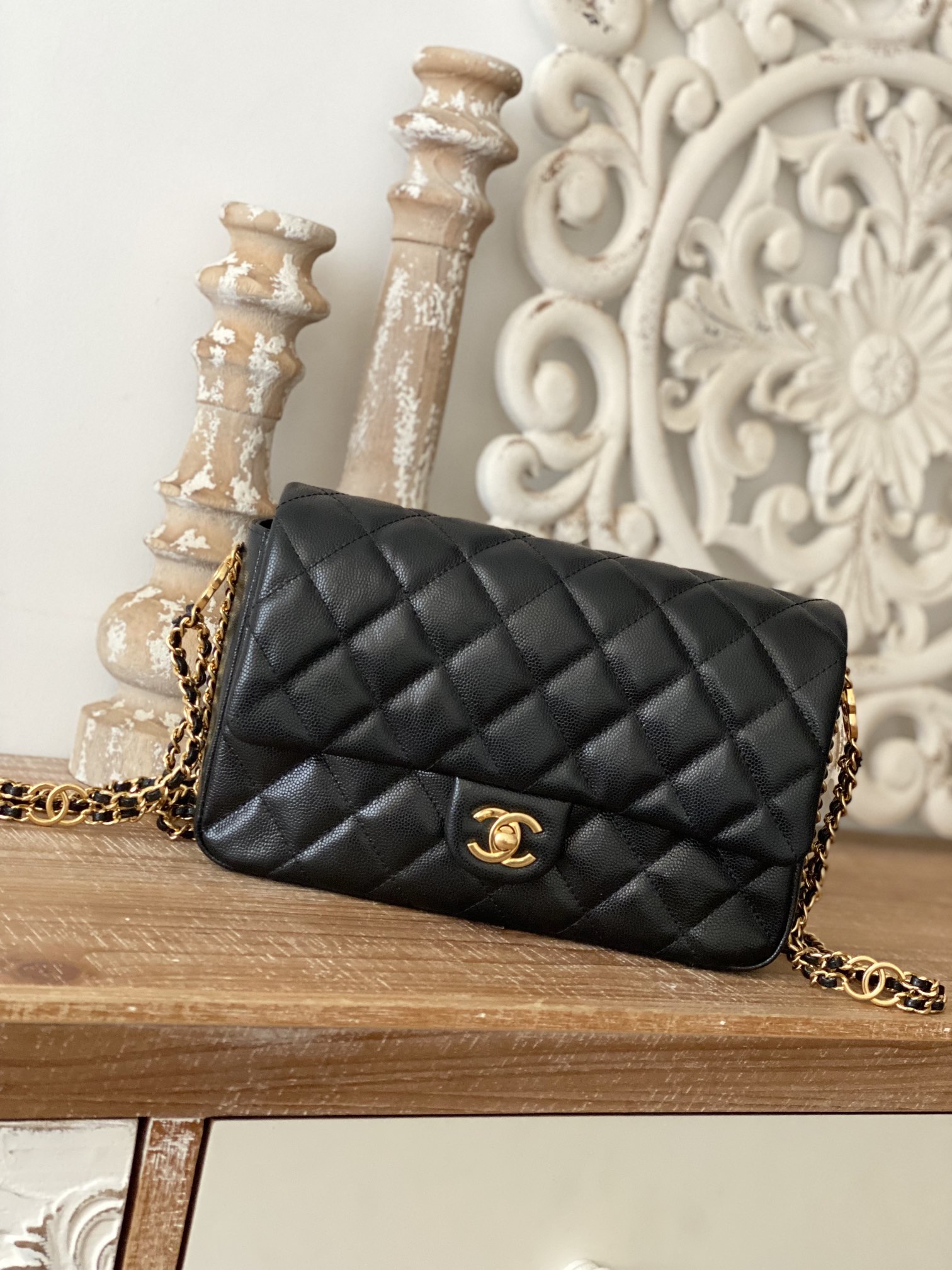 Wholesale Luxury Chanel 1 As3777 Black