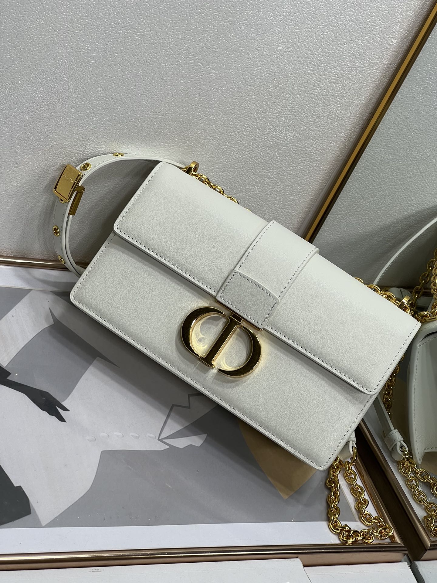 Wholesale Luxury Dior 30 Montaigne Bag White Box Calfskin S2110Umos_M991