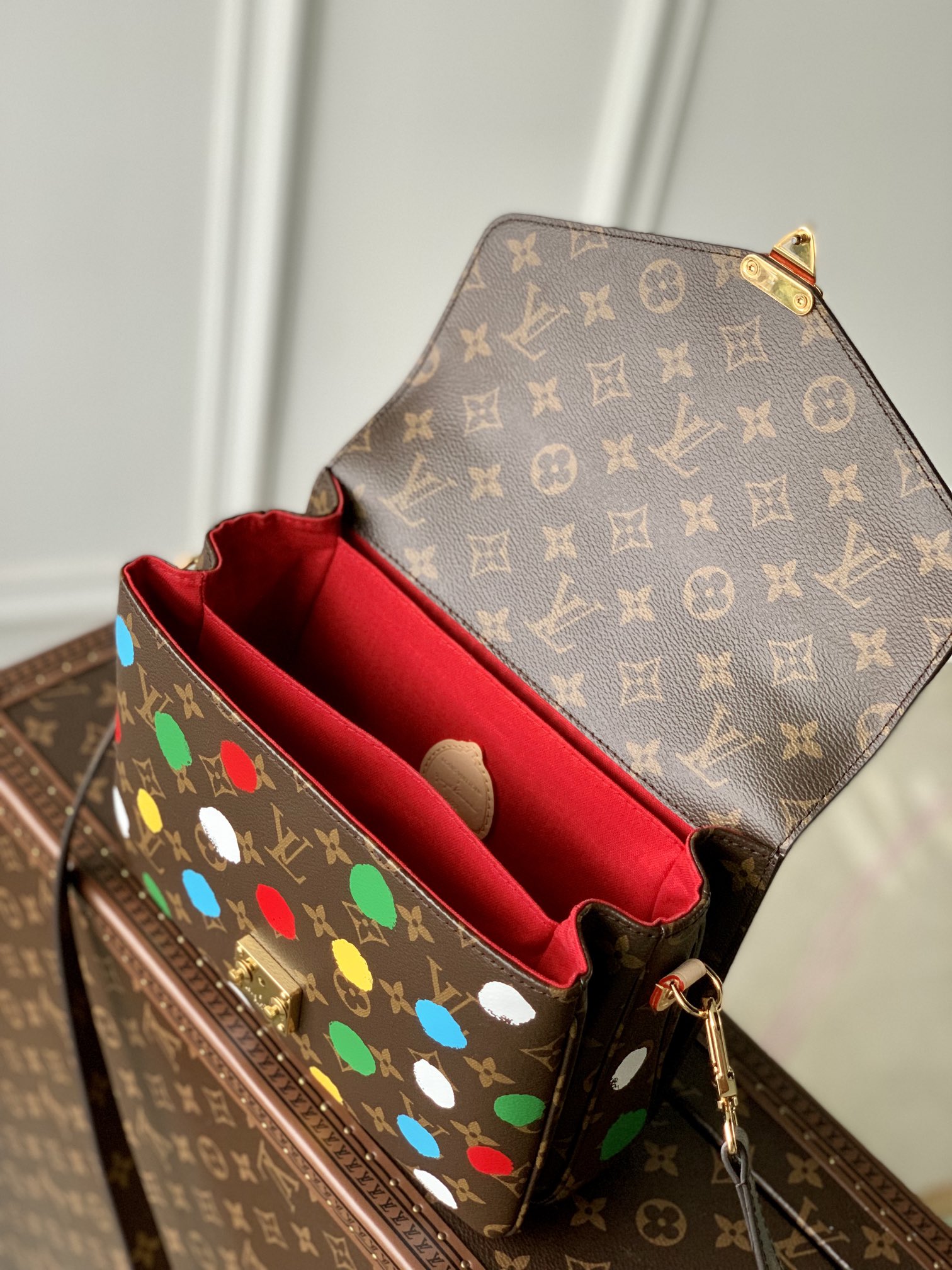 Wholesale Luxury Louis Vuitton Yk Pochette Metis M46384 - Image 2