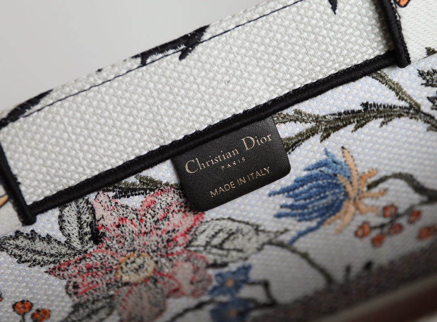 Wholesale Luxury Dior Book Tote White Multicolor Dior Petites Fleurs Embroidery - Image 5