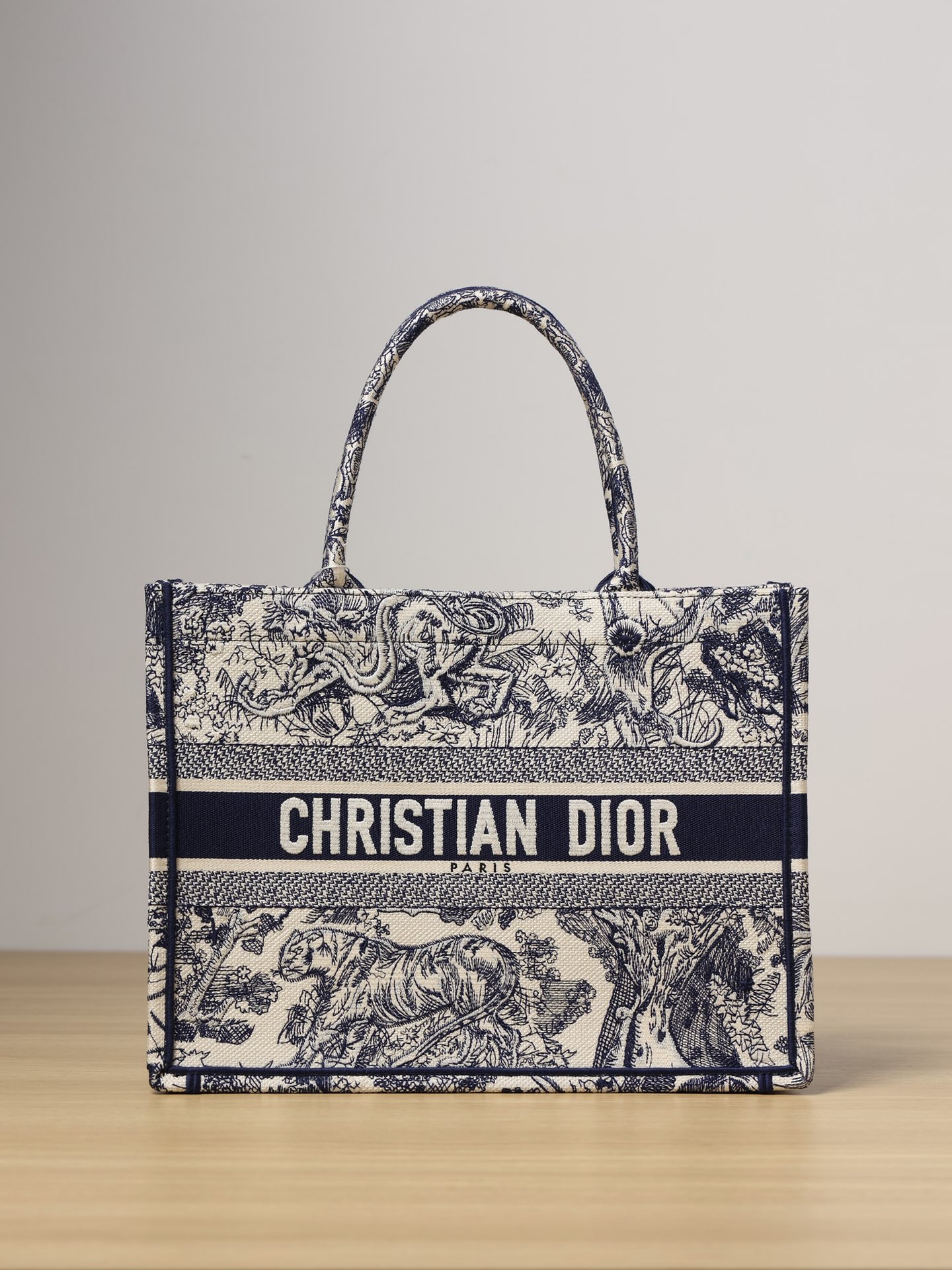 Wholesale Luxury Dior Medium Book Tote Blue Toile De Jouy Embroidery M1295Ztdt_M808