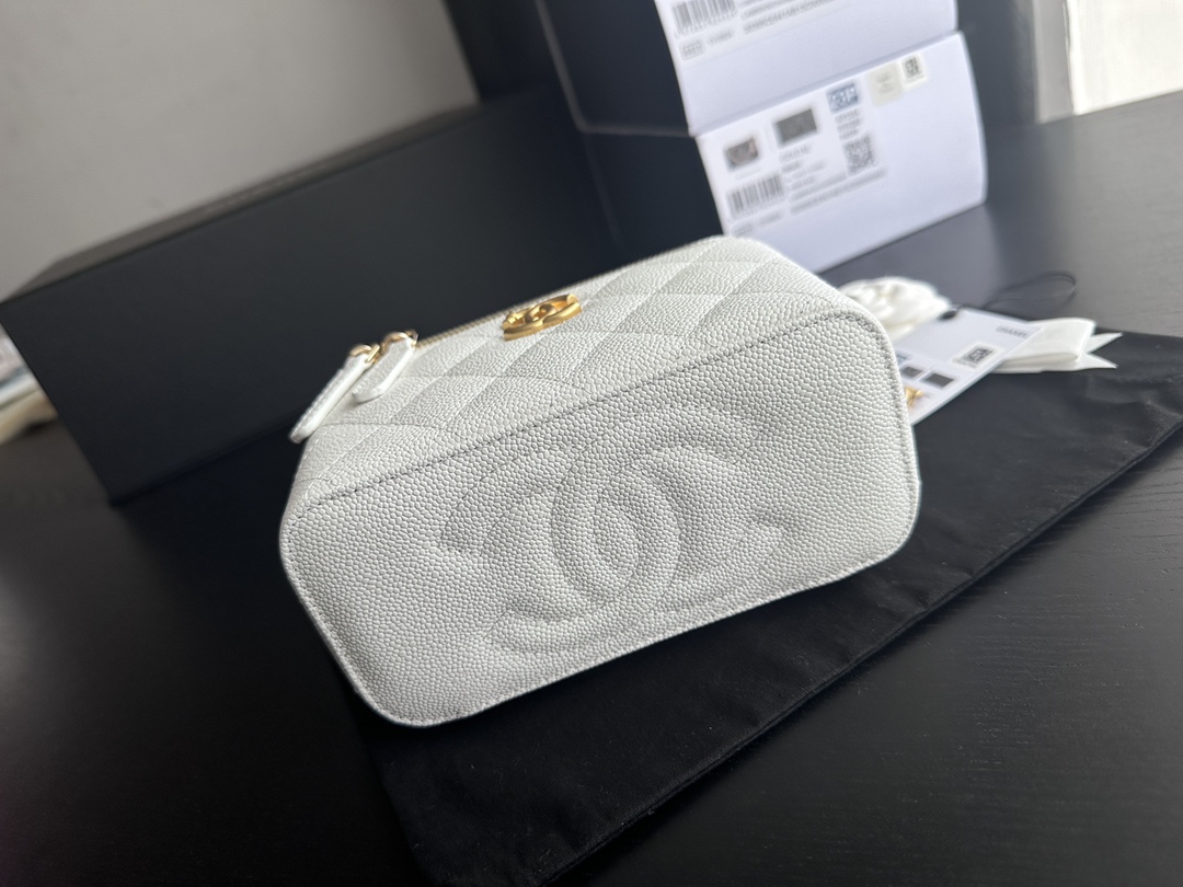 Wholesale Luxury Chanel Vanity Case White Ap3204 - Image 6