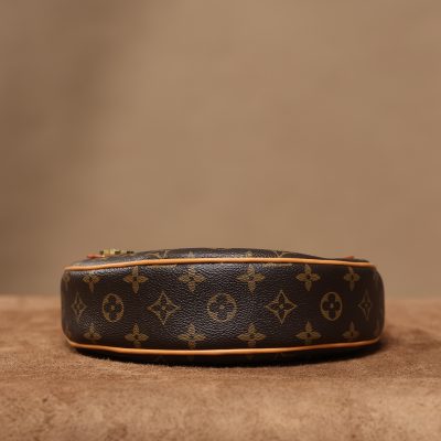 Alternative view of Wholesale Luxury Louis Vuitton Monogram Canvas Loop Bag M81098