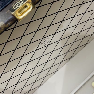 Alternative view of Wholesale Luxury Louis Vuitton Monogram Petite Malle M45943