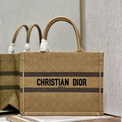 Wholesale Luxury Dior Book Tote Medium Natural Cannage Raffia M1296Zsqd_M925