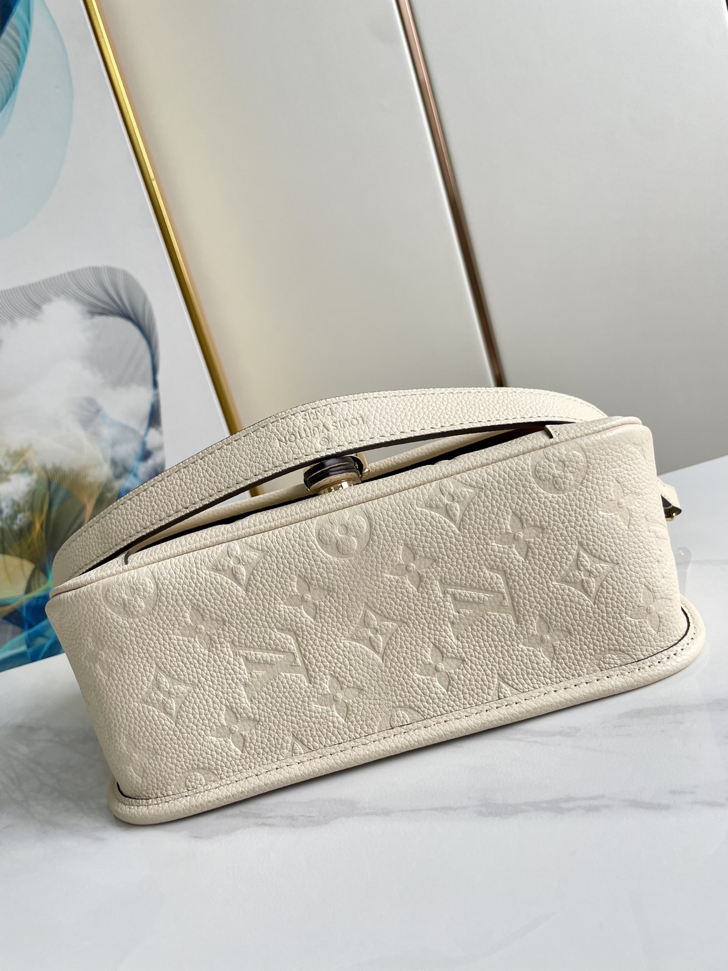 Wholesale Luxury Louis Vuitton Diane M46388 - Image 9