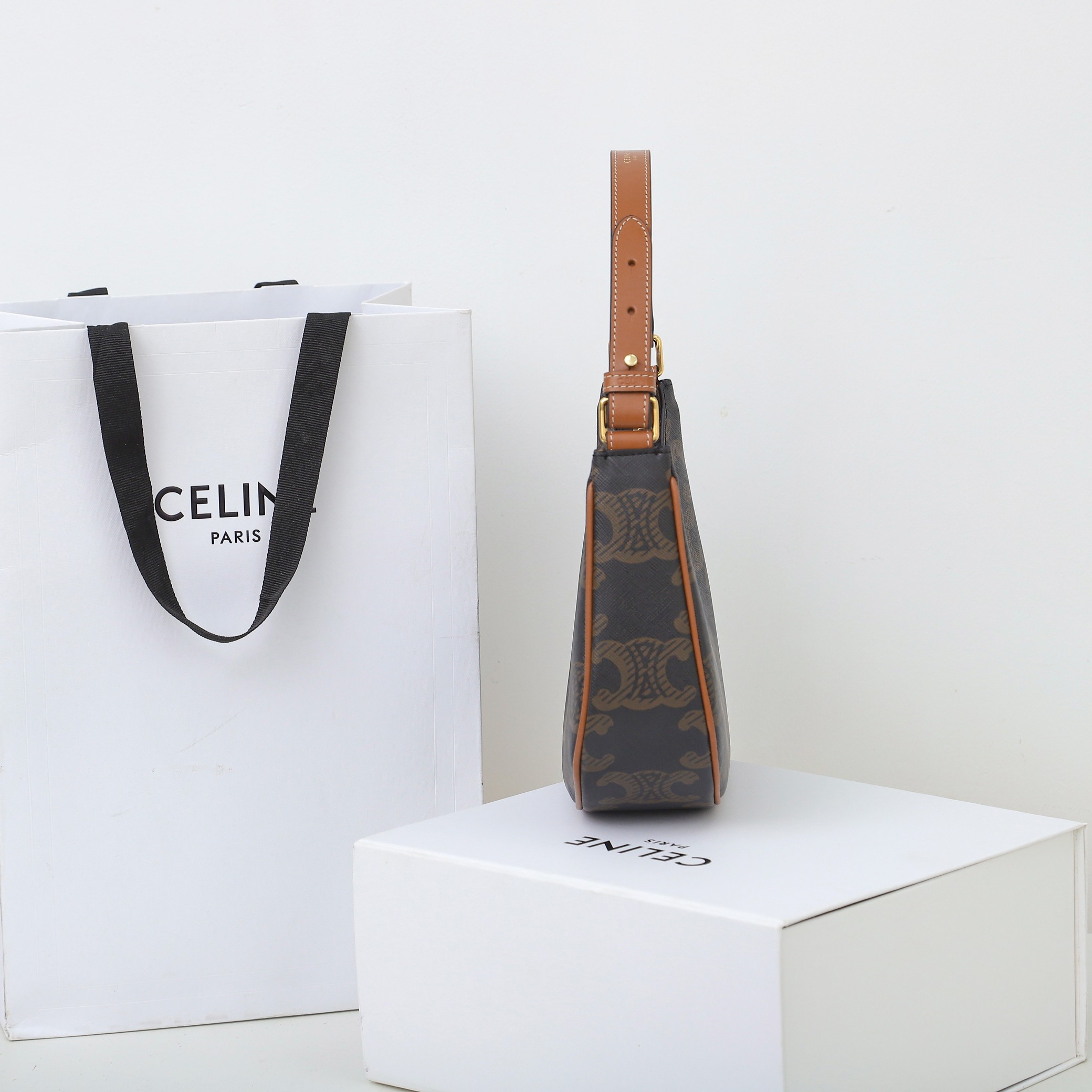 Wholesale Luxury Celine Ava Bag In Triomphe Canvas - Image 4