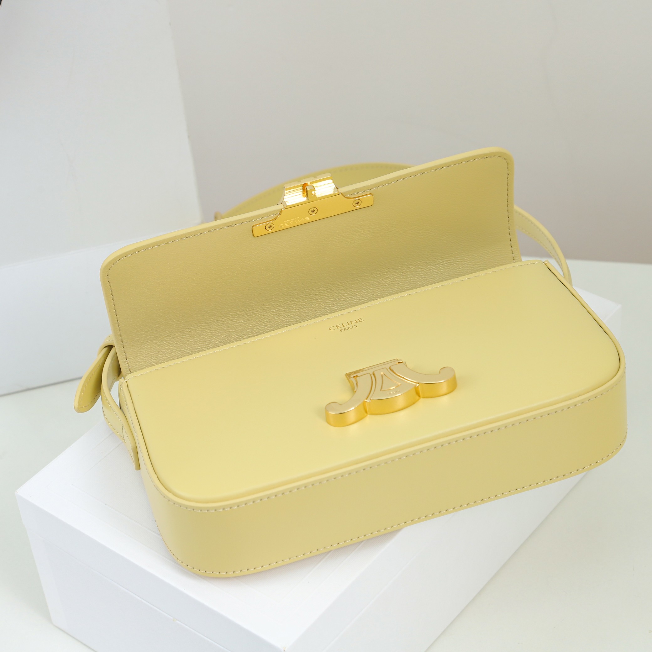 Wholesale Luxury Celine Shoulder Bag Triomphe In Shiny Calfskin Yellow - Image 4