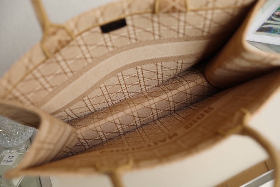 Wholesale Luxury Dior Book Tote Natural Cannage Raffia - Image 4
