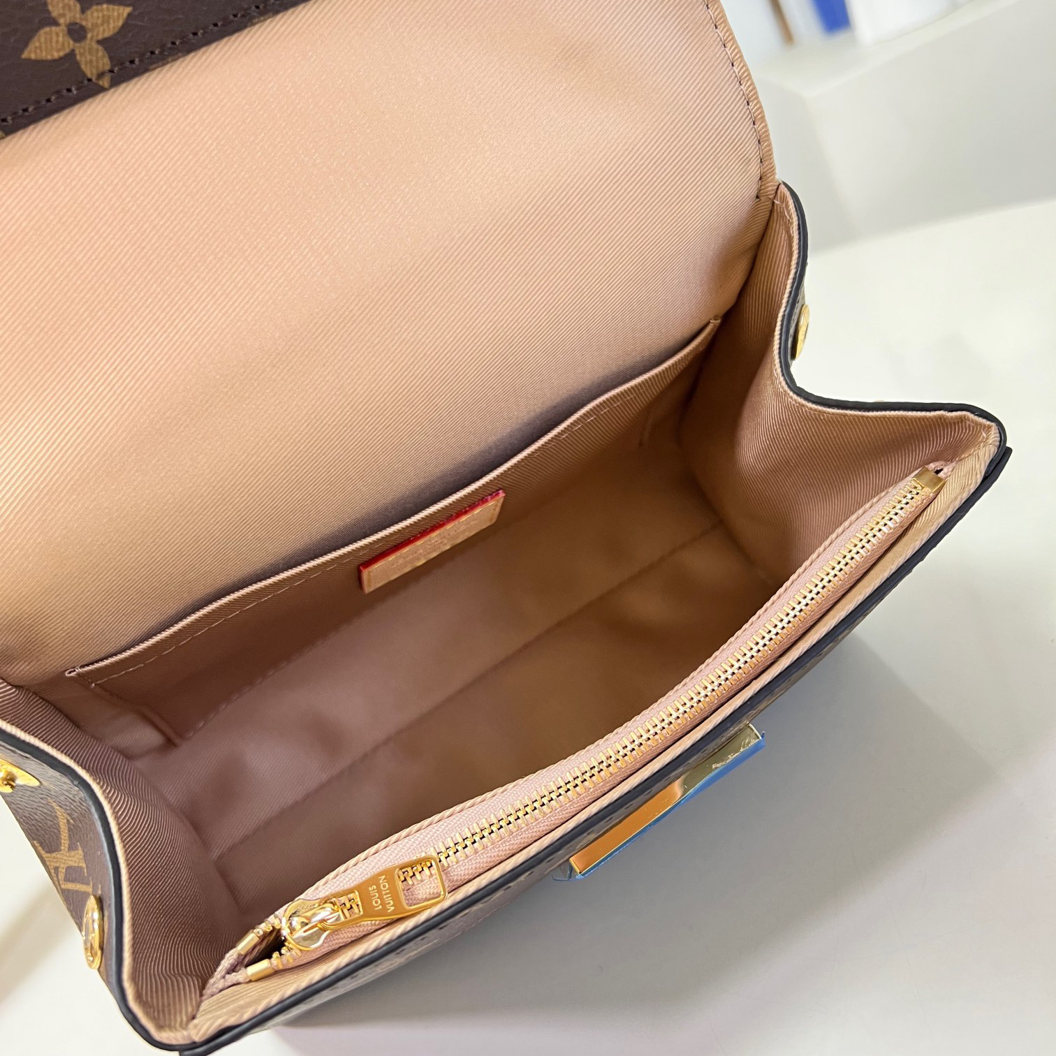 Wholesale Luxury Louis Vuitton Cluny Bb M46055 - Image 4