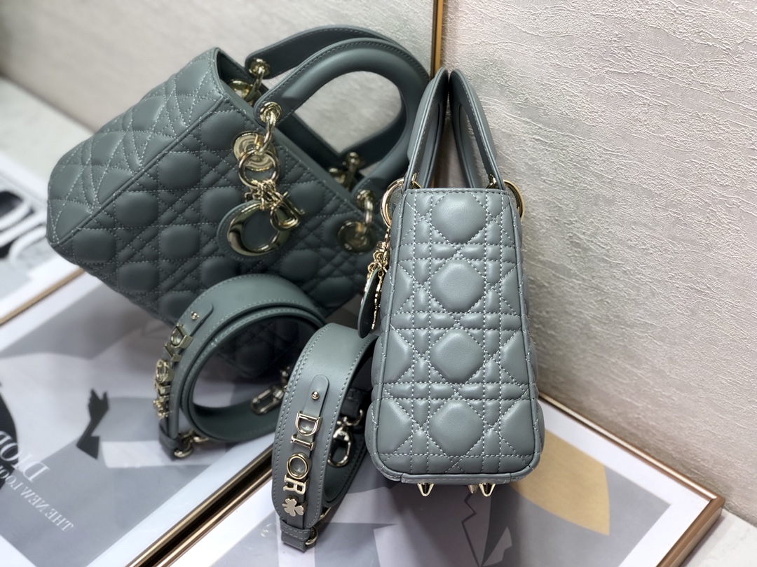 Wholesale Luxury Dior Medium Lady Dior Bag Cloud Blue Patent Cannage Calfskin M0565Owcb_M81B - Image 4