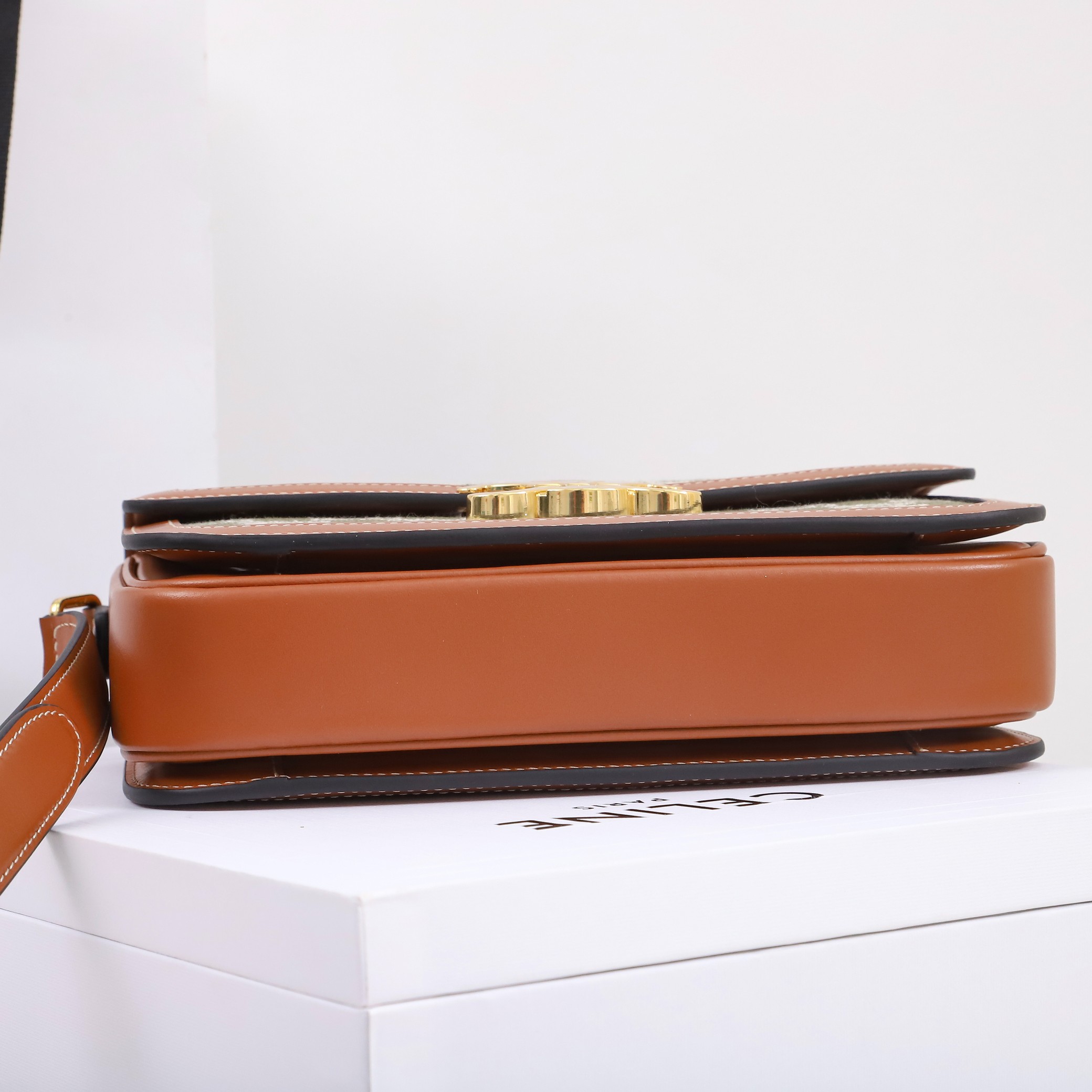 Wholesale Luxury Celine Classique Triomphe Bag - Image 5