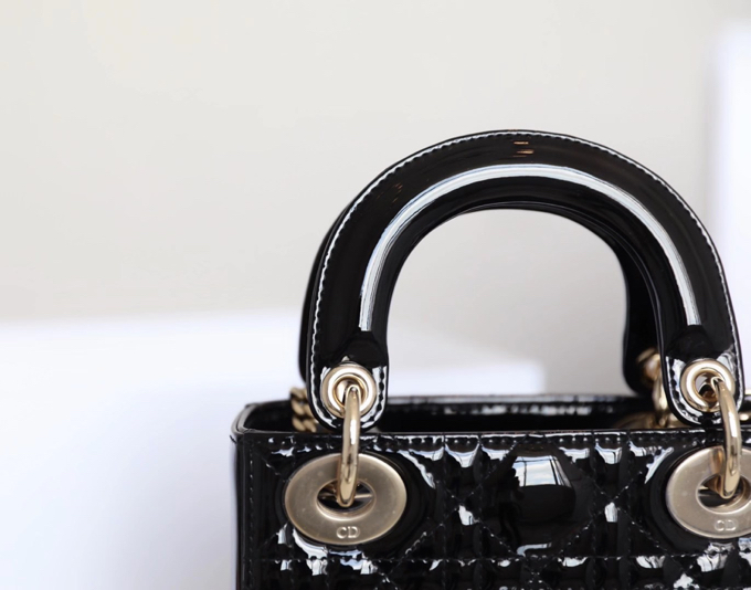 Wholesale Luxury Dior Mini Lady Dior Bag Black Patent Cannage Calfskin M0565Pwrt_M900A - Image 9