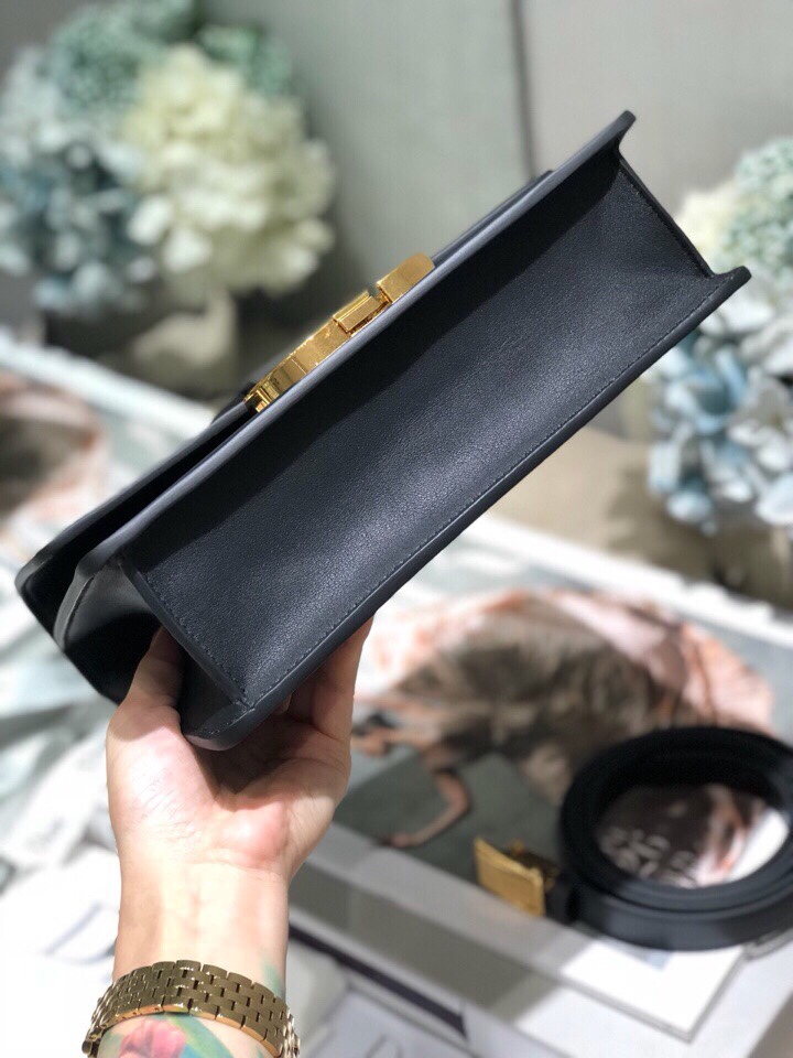 Wholesale Luxury Dior 30 Montaigne Bag Black Box Calfskin M9203Umos_M911 - Image 9