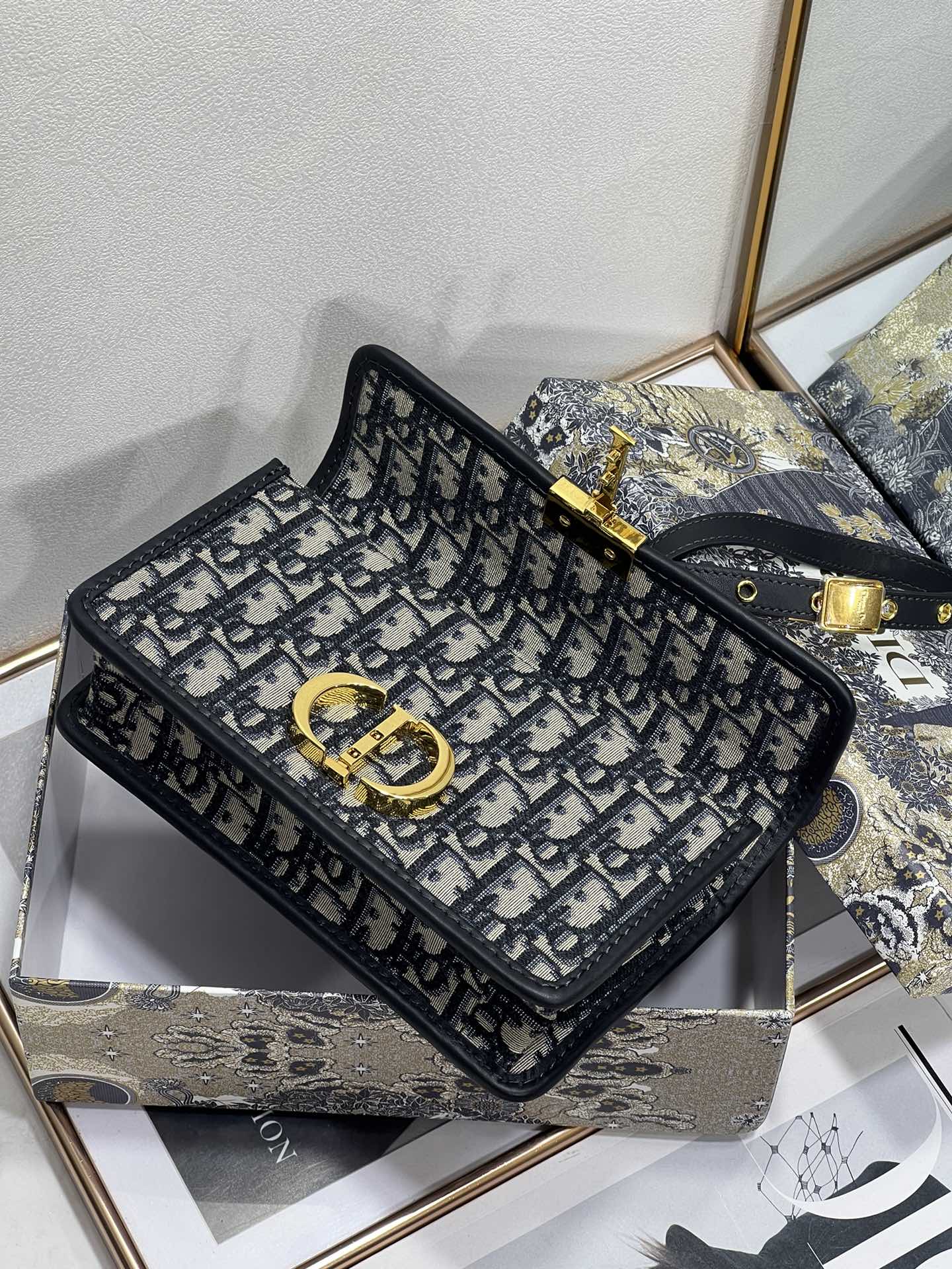 Wholesale Luxury Dior 30 Montaigne Bag Blue Dior Oblique Jacquard M9208Utzq_M928 - Image 2