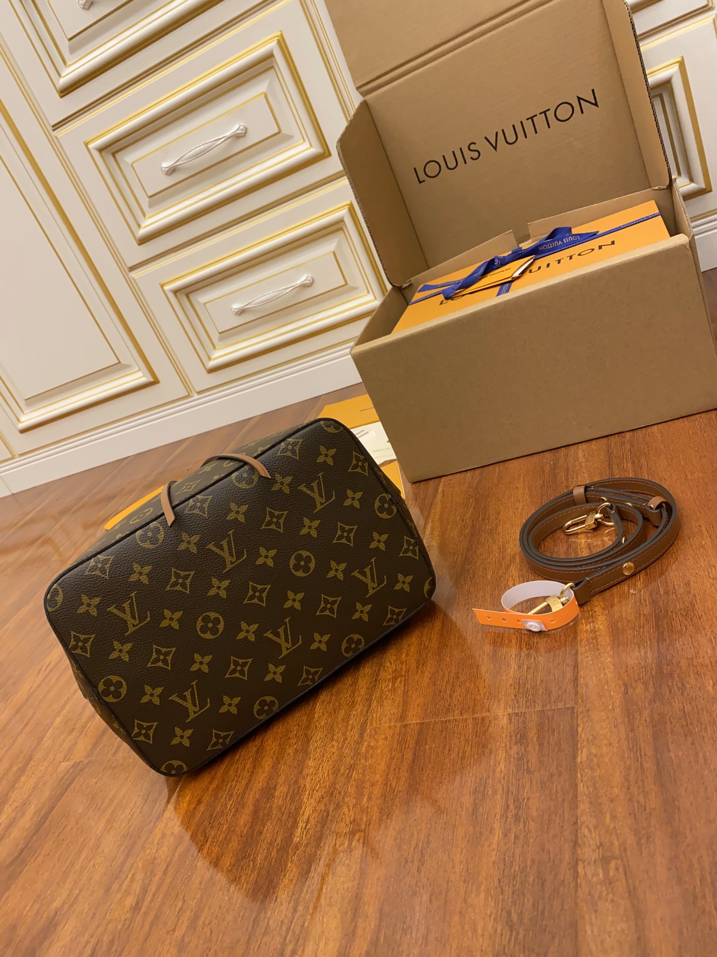 Wholesale Luxury Louis Vuitton Neonoe Mm M44887 - Image 3