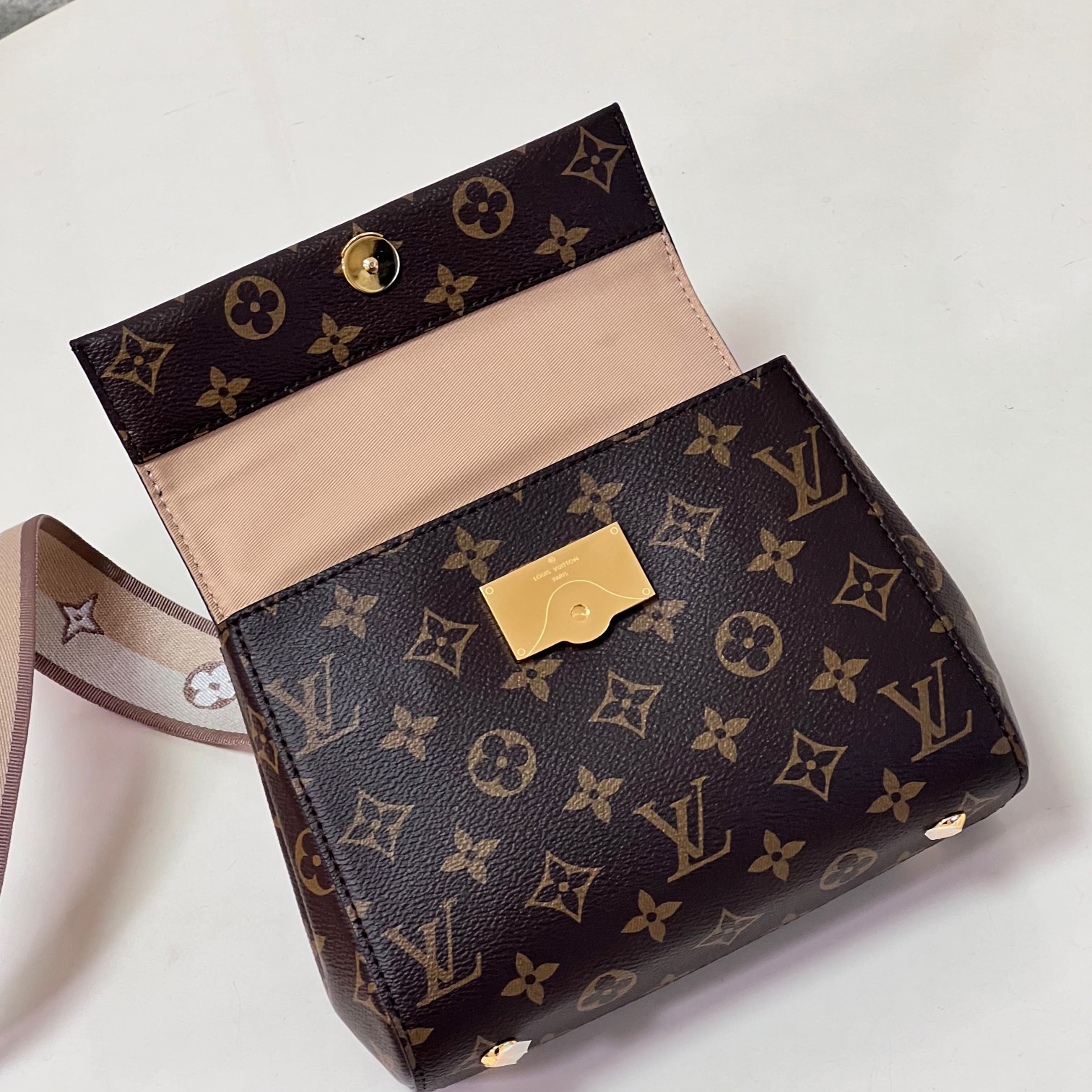 Wholesale Luxury Louis Vuitton Cluny Bb M46055 - Image 6