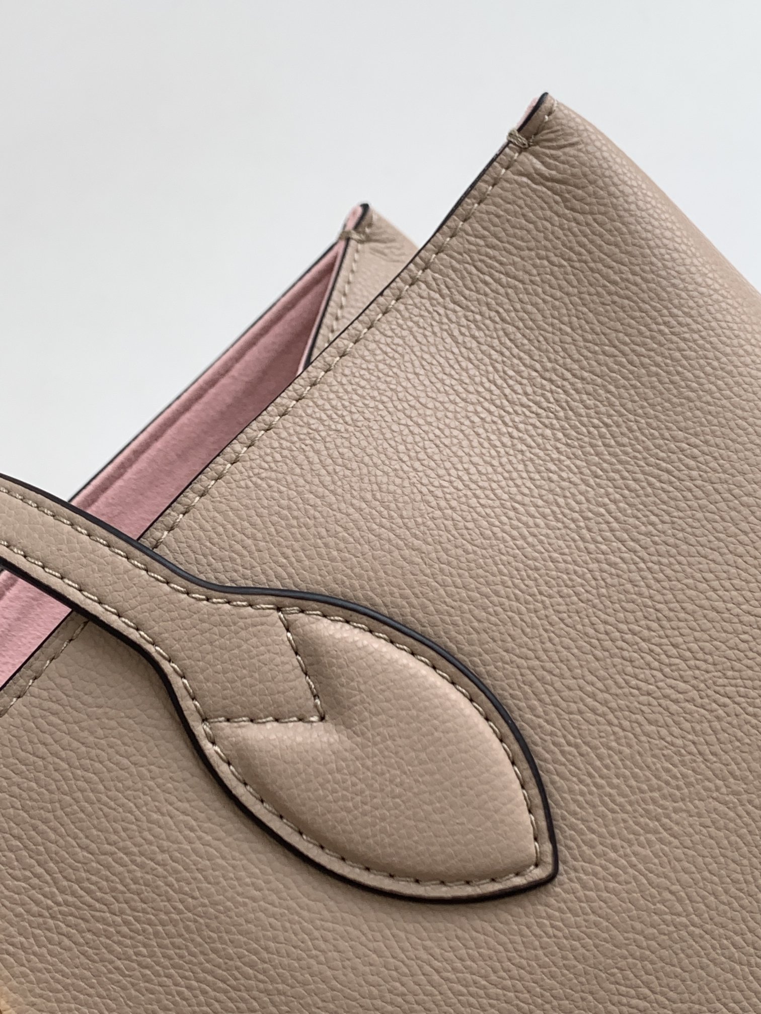 Wholesale Luxury Louis Vuitton Lockme Shopper M58927 - Image 5