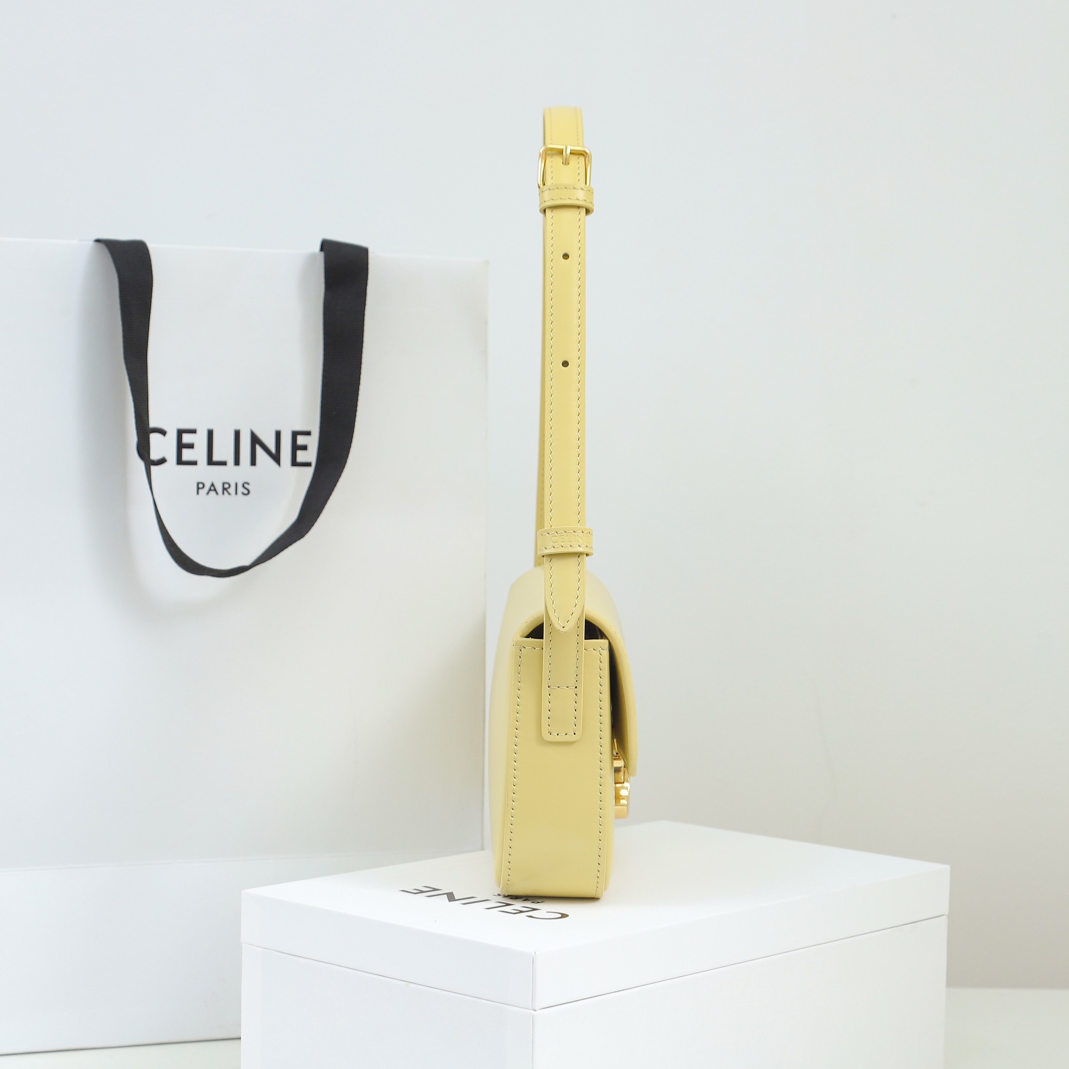 Wholesale Luxury Celine Shoulder Bag Triomphe In Shiny Calfskin Yellow - Image 7