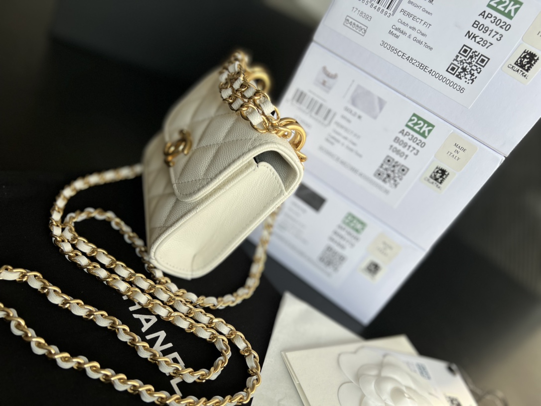 Wholesale Luxury Chanel Clutch With Chain - Image 7