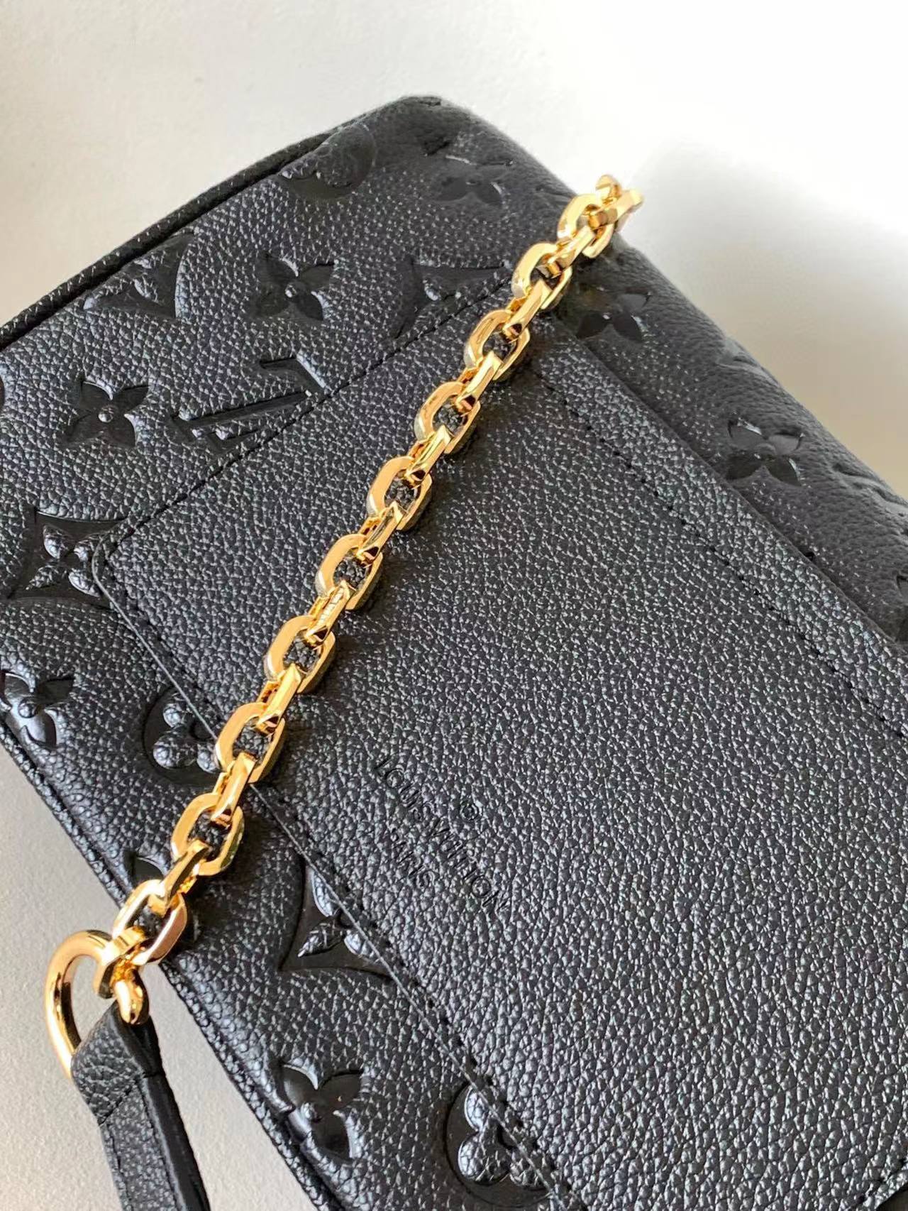 Wholesale Luxury Louis Vuitton Marceau M46200 - Image 4