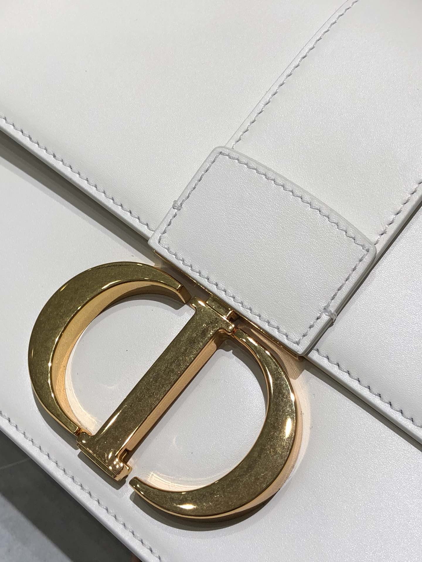 Wholesale Luxury Dior30 Montaigne Bag Latte Box Calfskin - Image 2