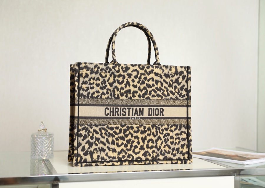 Wholesale Luxury Dior Book Tote Large Beige Multicolor Mizza Embroidery M1286Zrhm_M918 - Image 9