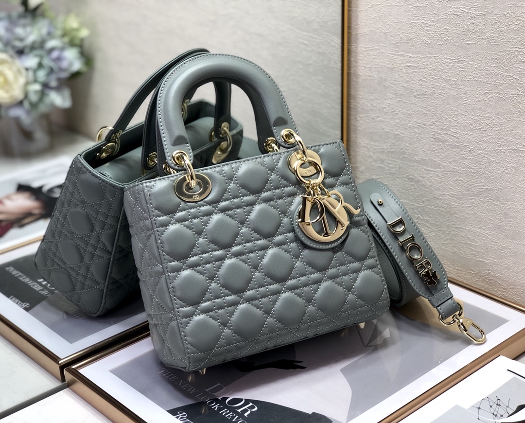 Wholesale Luxury Dior Medium Lady Dior Bag Cloud Blue Patent Cannage Calfskin M0565Owcb_M81B